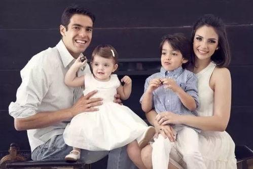 明星喜欢卡卡,明星们的卡卡情缘揭秘