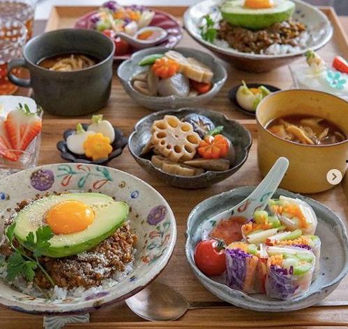 一日三餐图片,味蕾上的时光流转