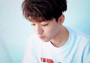 王俊凯帅气的照片